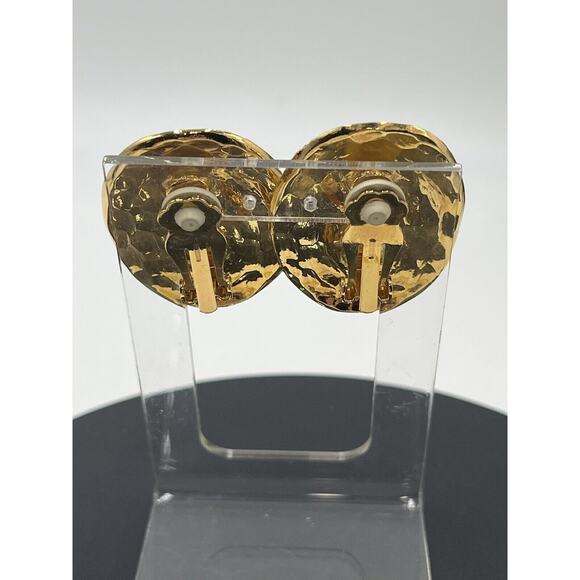 Elizabeth Taylor Monogram Rare Vintage Estate Signed AVON 1.5” 1993 Clip Earring - Picture 6 of 14